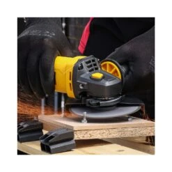 TOUGH MASTER® Corded Angle Grinder 125mm Grinding Disc 230V Handheld Electric Angle Grinder With Wrench, Auxillary Handle, Wheel Guard & 2 X Carbon Brushes - 900 Watts + 3 X 125mm Diamond Blades -ToolMax Store tm ag125er 03 1